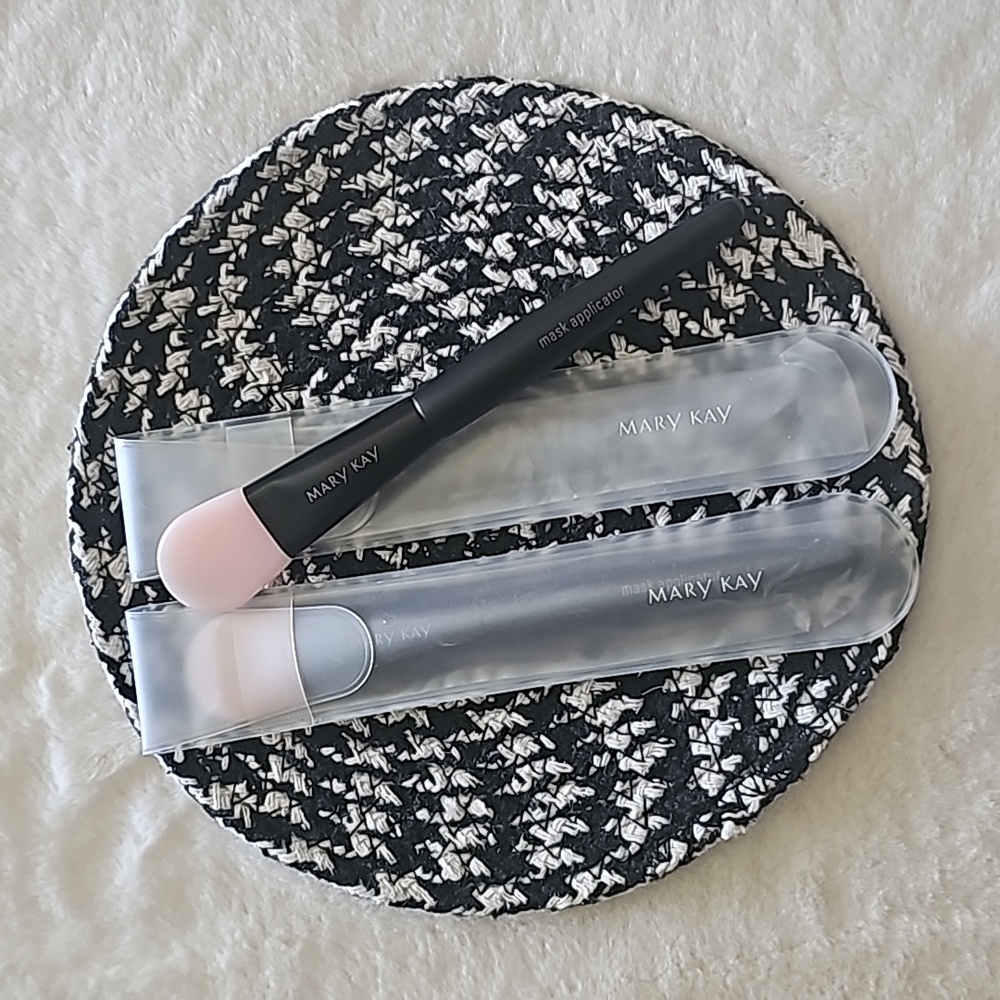 Mary Kay Facial Mask Applicator - New - Set of Two